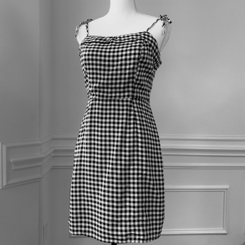 Cupcakes and cashmere size 8 gingham mini dress